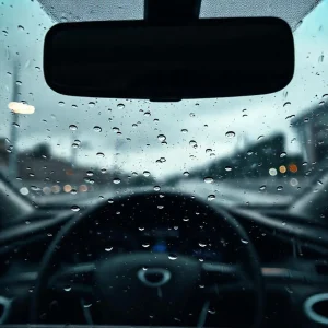 Фото по теме: Назначение датчика дождя на лобовом стекле автомобиля